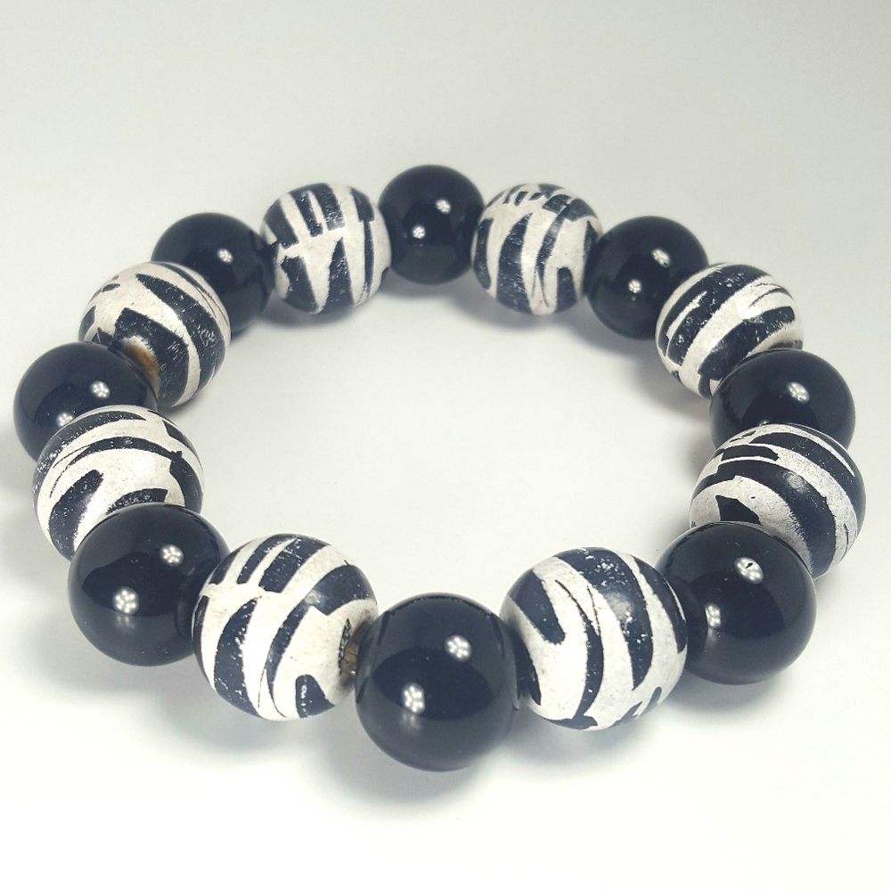 Black Glass & Zebra Print Wooden Bead Bracelet